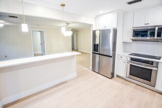 226 Moccasin Trail W in Jupiter, FL - Foto de edificio - Building Photo