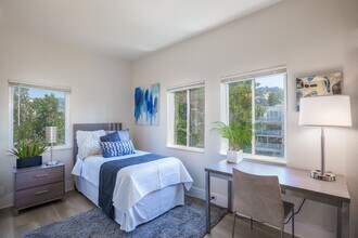 2620 Hillegass Ave. in Berkeley, CA - Foto de edificio - Interior Photo