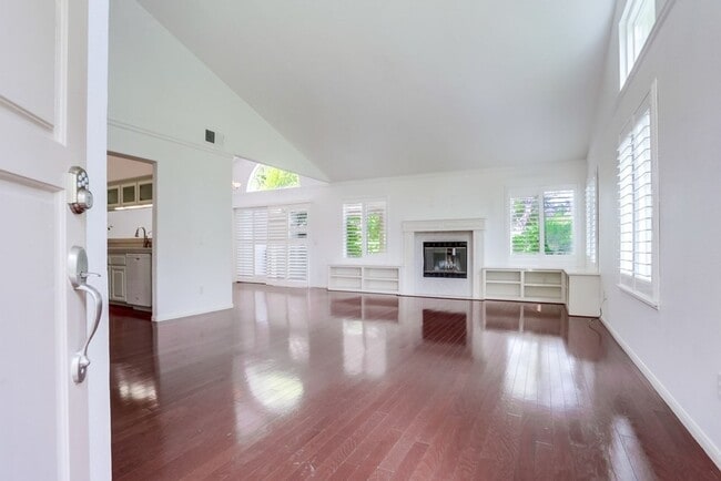 8949 Circle R View Ln in Escondido, CA - Building Photo - Building Photo