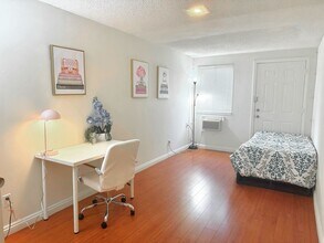 1201 W 36th St in Los Angeles, CA - Building Photo - Building Photo