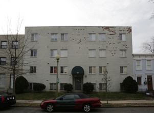 1317 K St SE in Washington, DC - Building Photo - Building Photo