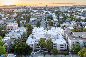 407 Orange St in Oakland, CA - Foto de edificio - Building Photo