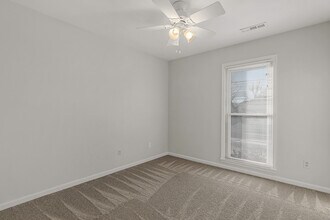 127 Hollington Dr NE in Huntsville, AL - Building Photo - Building Photo