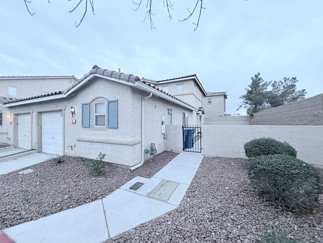 property at 33 Belle Soleil Ave