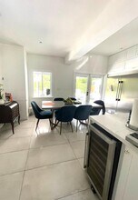 5775 SW 80th St in Miami, FL - Building Photo - Building Photo