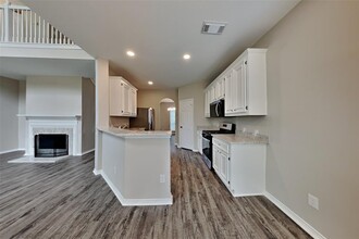 2727 Lakecrest Way Dr in Katy, TX - Building Photo - Building Photo