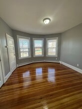 215 Leyden St, Unit 1 in Boston, MA - Building Photo - Building Photo