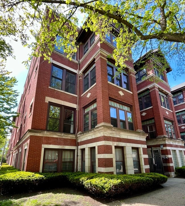 property at 5142 S Greenwood Ave