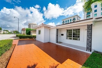 3091 S Le Jeune Rd in Coral Gables, FL - Building Photo - Building Photo
