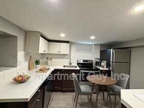 26 Grandfield St in Hamilton, ON - Building Photo - Building Photo