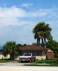 Saba Apartments in Hollywood, FL - Foto de edificio - Building Photo