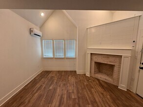 3846 W Somerville Ln in Fayetteville, AR - Foto de edificio - Building Photo