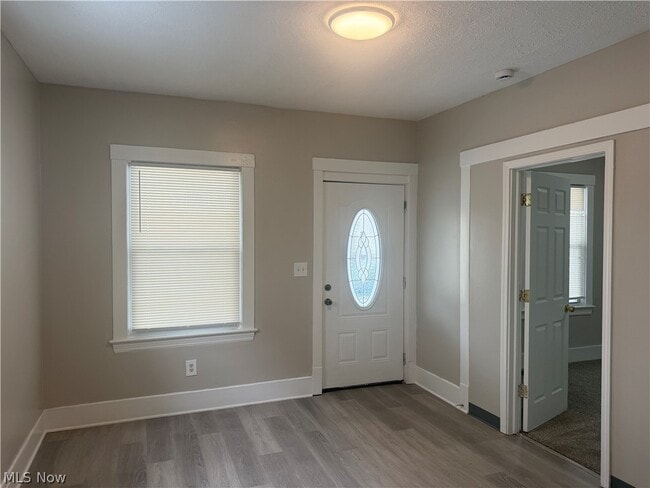 8801 Platten Ave in Cleveland, OH - Building Photo - Building Photo