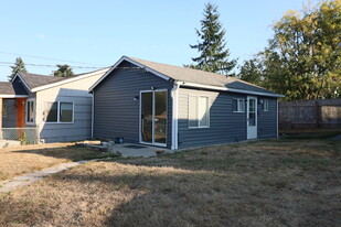 2344 Trenton Ave in Bremerton, WA - Building Photo
