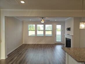 756 Creekway Dr in Fuquay Varina, NC - Building Photo - Building Photo