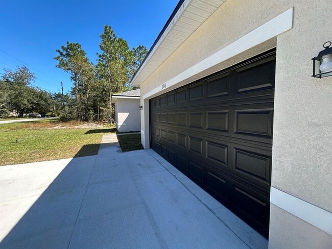 104 W Greenbriar Pl in Citrus Springs, FL - Building Photo - Building Photo