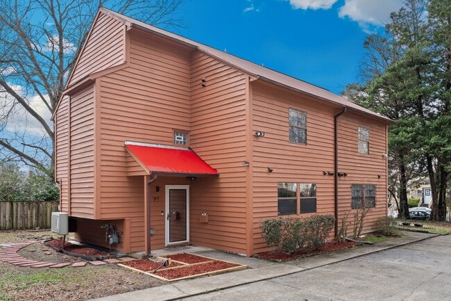 property at 906 Glendale Ave