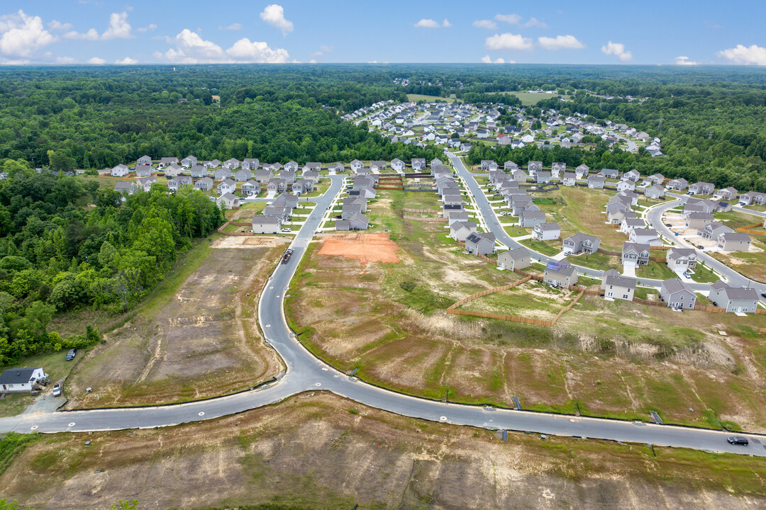 Brassfield Meadows in Burlington, NC - Building Photo