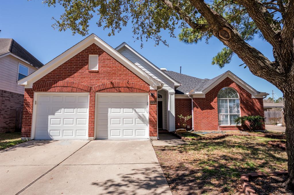 8743 Melting Shadows Ln in Houston, TX - Building Photo