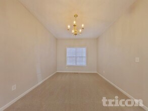 5739 Newnan Cir in Austell, GA - Building Photo - Building Photo