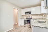 3407 Longleaf Dr photo'