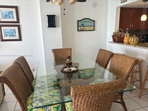 2625 Collins Ave in Miami, FL - Building Photo - Building Photo