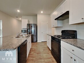 4246 Busbee Fields in Saint Hedwig, TX - Building Photo - Building Photo
