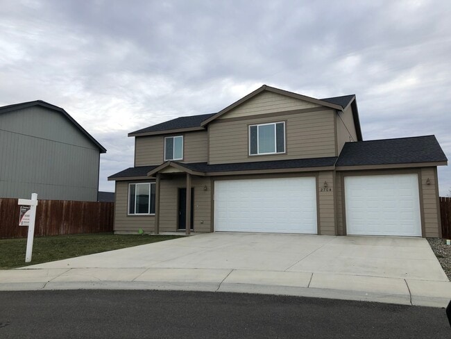 property at 2704 Susie Ct