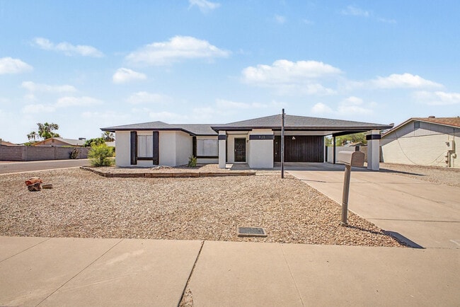 935 W Santa Cruz Dr in Tempe, AZ - Building Photo - Building Photo