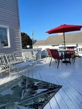 10 Saltaire Ave in Niantic, CT - Building Photo - Building Photo