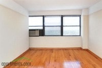 Living Room - Buena Shores Apartments in Chicago, Illinois