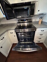 1150 N Gem St in Tulare, CA - Building Photo - Building Photo