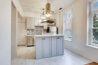 600 N May St in Chicago, IL - Building Photo - Building Photo