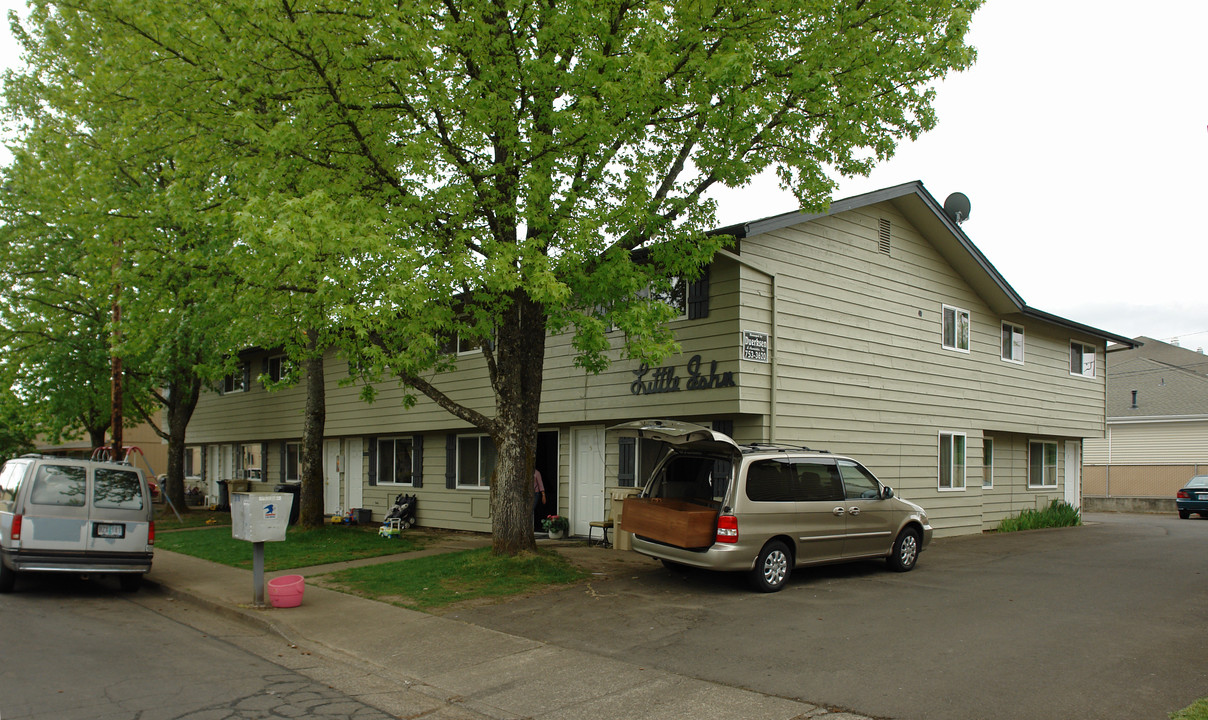 Little John Apartments in Corvallis, OR - Building Photo