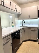 8215 Sun Spring Cir in Orlando, FL - Building Photo - Building Photo