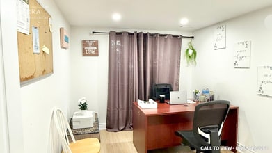 402 Upper Paradise Rd in Hamilton, ON - Building Photo - Building Photo