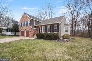 24 Lipscomb Ct in Sterling, VA - Building Photo