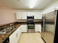 11202 NW 83rd St in Doral, FL - Building Photo - Building Photo