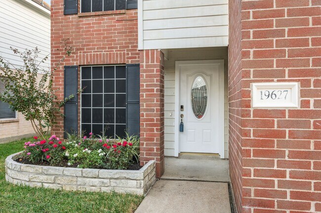 19627 Lighthouse Scene Ln