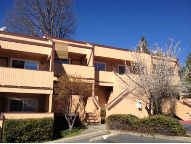 108 Ophir St in Grass Valley, CA - Foto de edificio - Building Photo