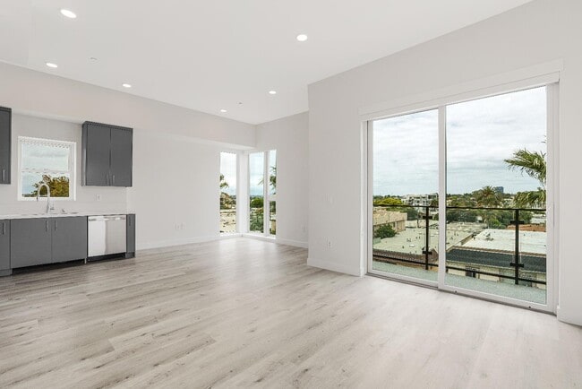 property at 3308 Mentone Ave