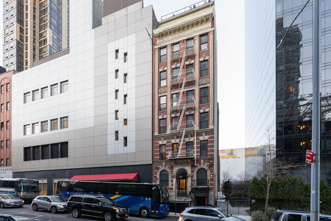 417 E 60th St in New York, NY - Foto de edificio - Building Photo