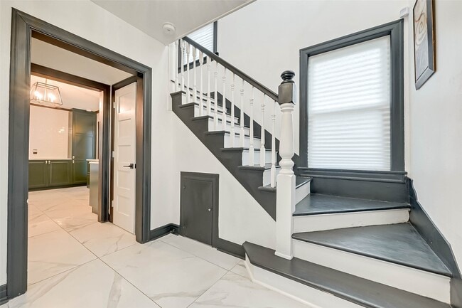 property at 3222 Oakdale St