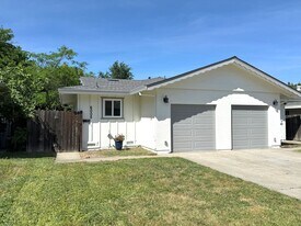 6005 Rye Way in Carmichael, CA - Building Photo