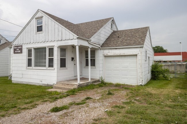property at 1203 N Garth Ave