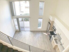 1037 S Hobart Blvd in Los Angeles, CA - Building Photo - Building Photo