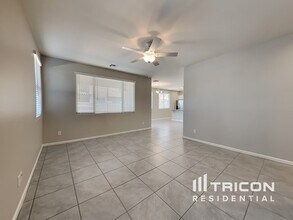 8632 E Posada Ave in Mesa, AZ - Building Photo - Building Photo