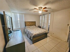 8429 Forest Hills Dr in Coral Springs, FL - Foto de edificio - Building Photo