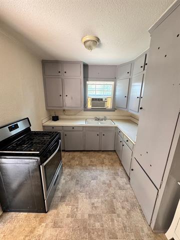 1102 Santa Clara Dr in Brownwood, TX - Foto de edificio - Building Photo