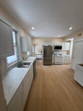 74 Morse St, Unit 1 in Watertown, MA - Building Photo - Building Photo